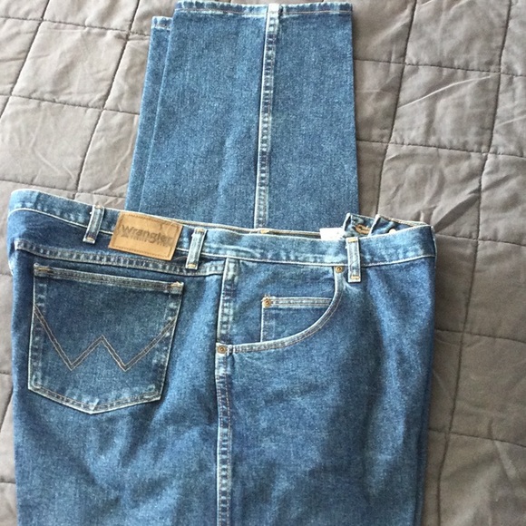 Wrangler Other - Wrangler Rugged Wear Jeans 48 x 32